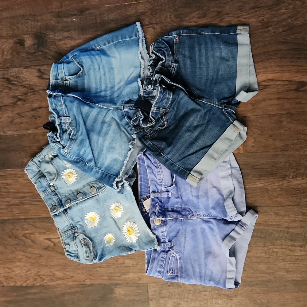 Girls shorts lot